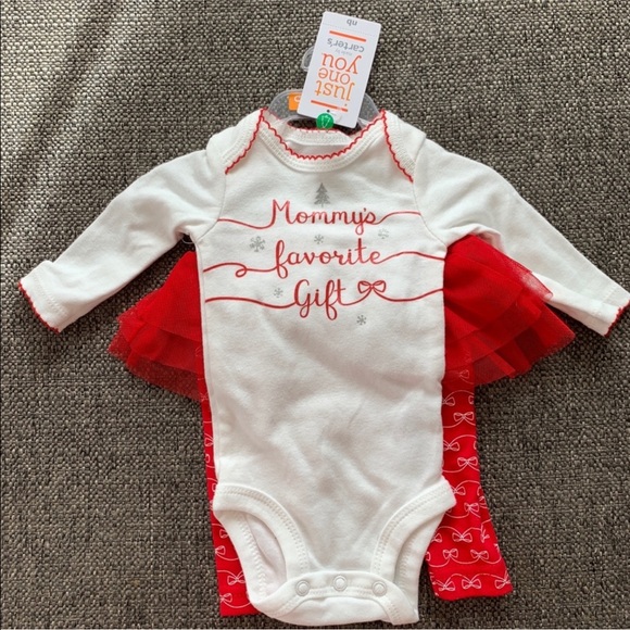 Carter’s Christmas onesie - Picture 1 of 3